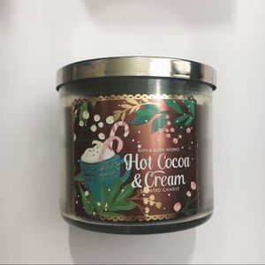 Bath and Body Works Hot Cocoa and Cream Candle